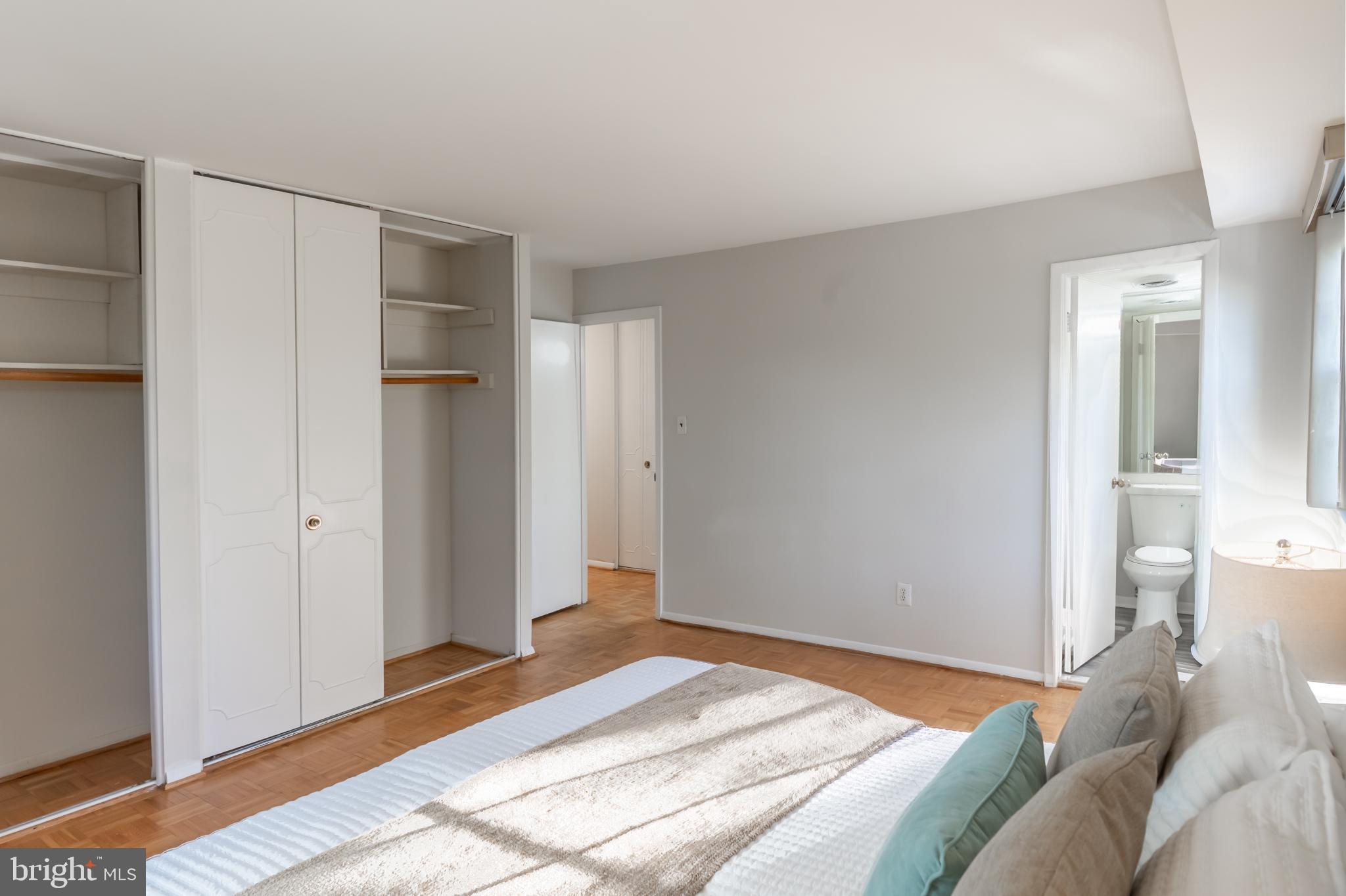 HOMELAND SOUTHWAY - Residential