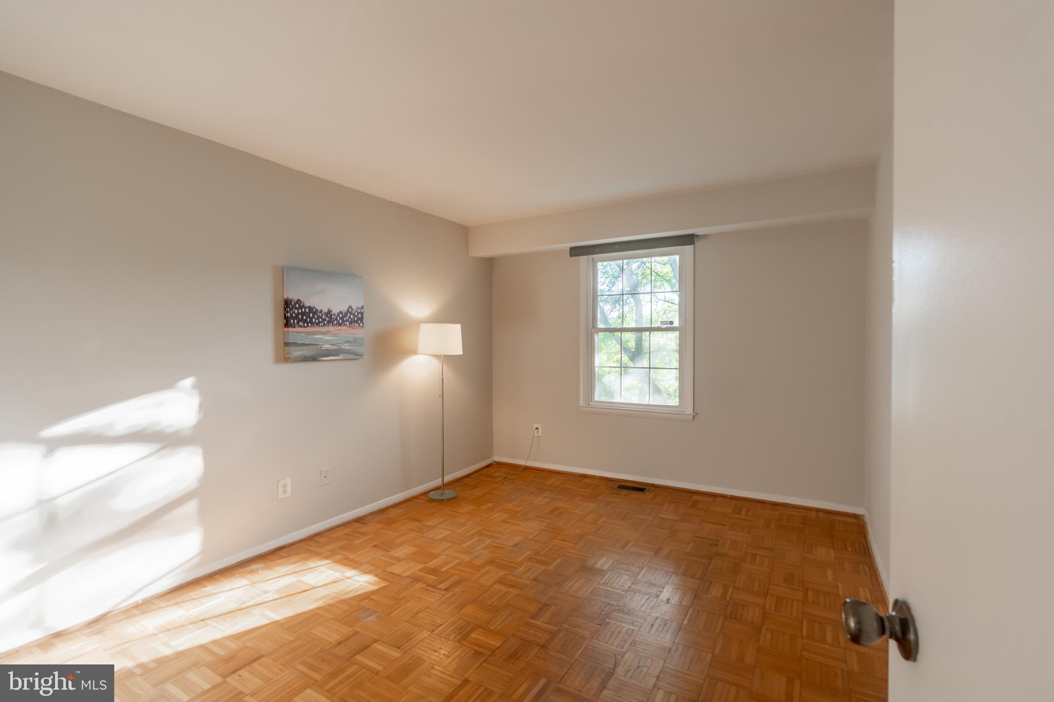 HOMELAND SOUTHWAY - Residential