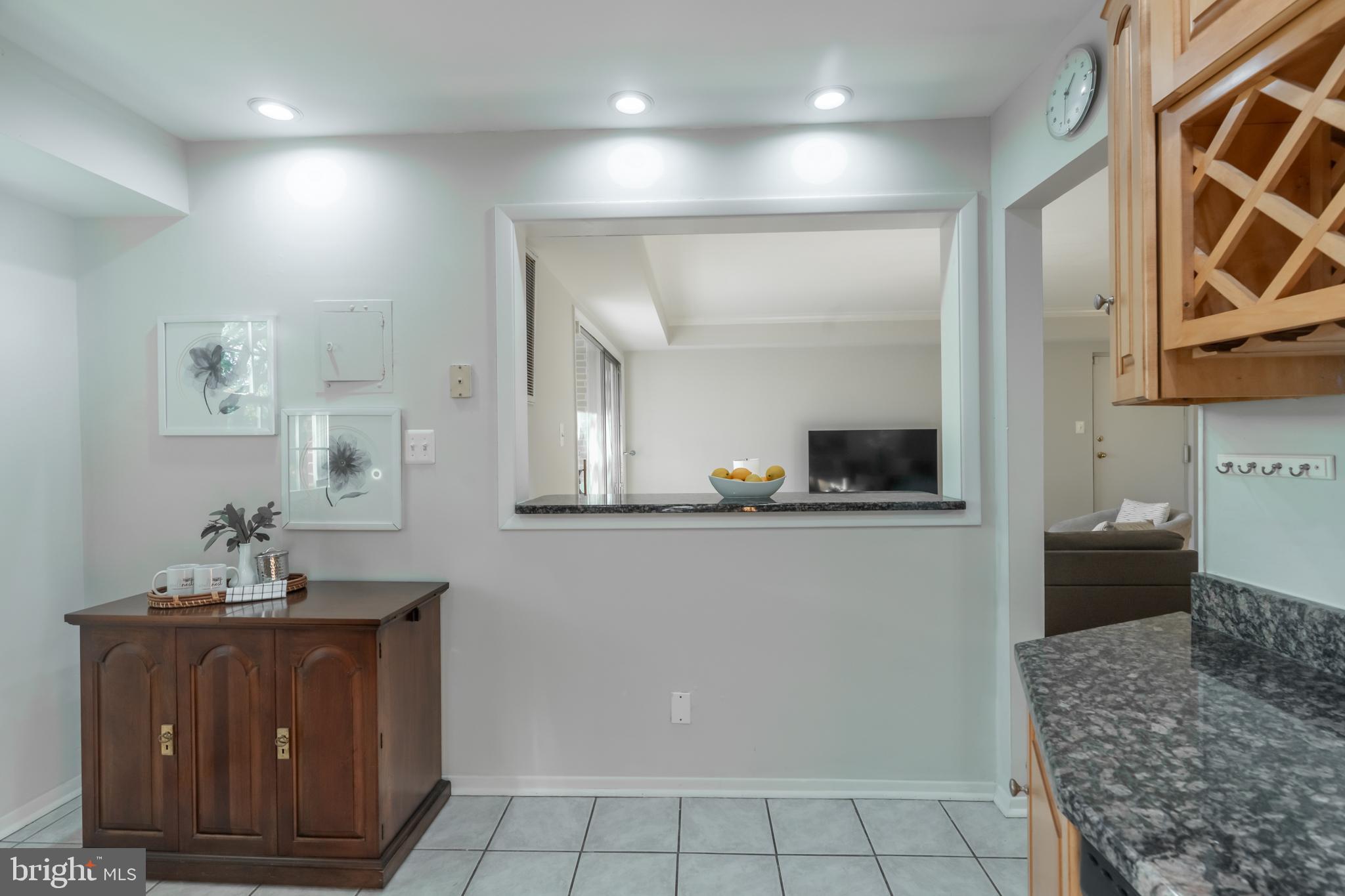 HOMELAND SOUTHWAY - Residential