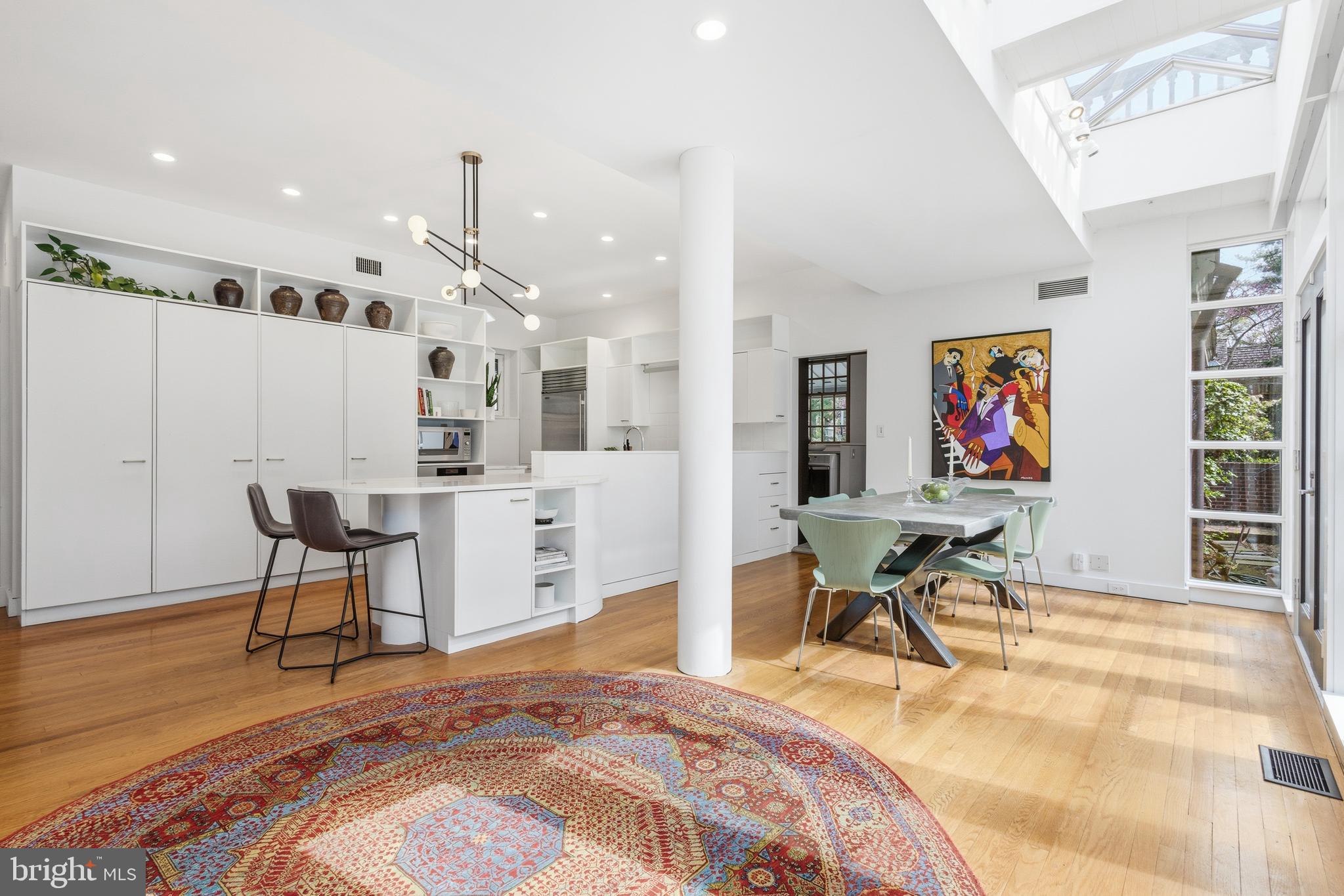 CHESTNUT HILL - Residential