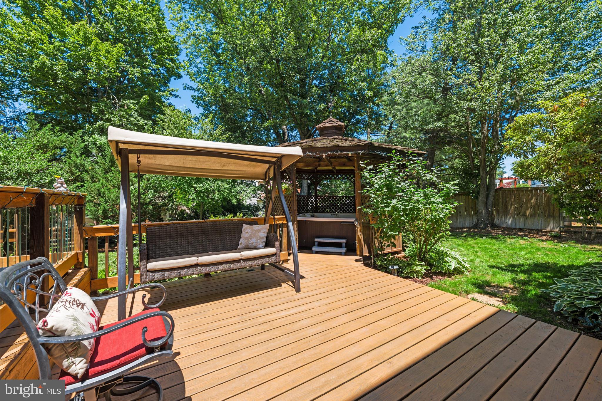 CHANTILLY HIGHLANDS - Residential