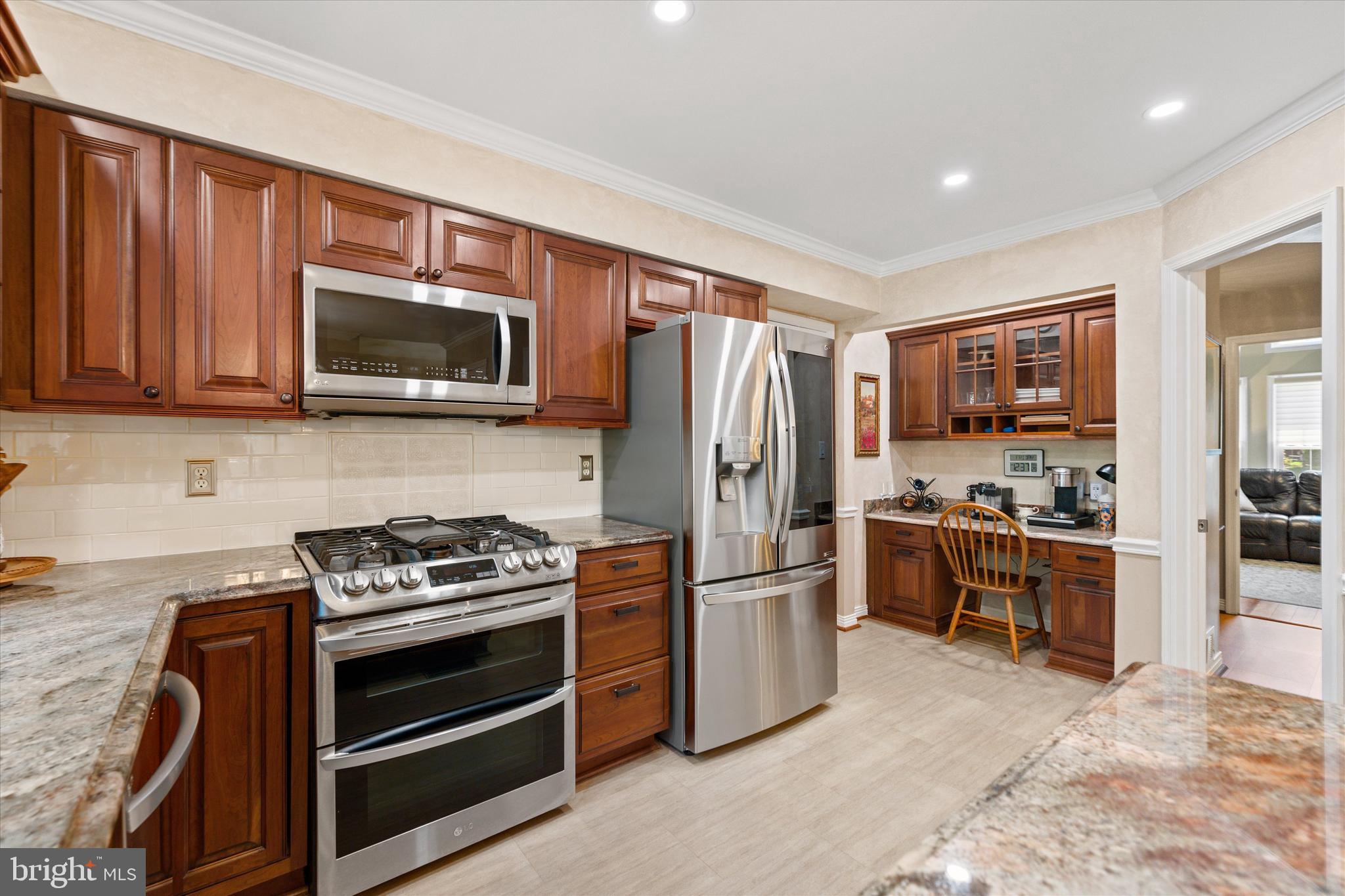 CHANTILLY HIGHLANDS - Residential