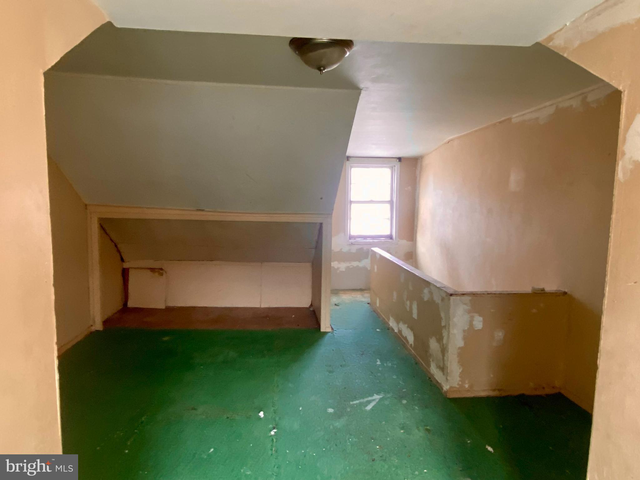 SOUTHWEST READING - Residential