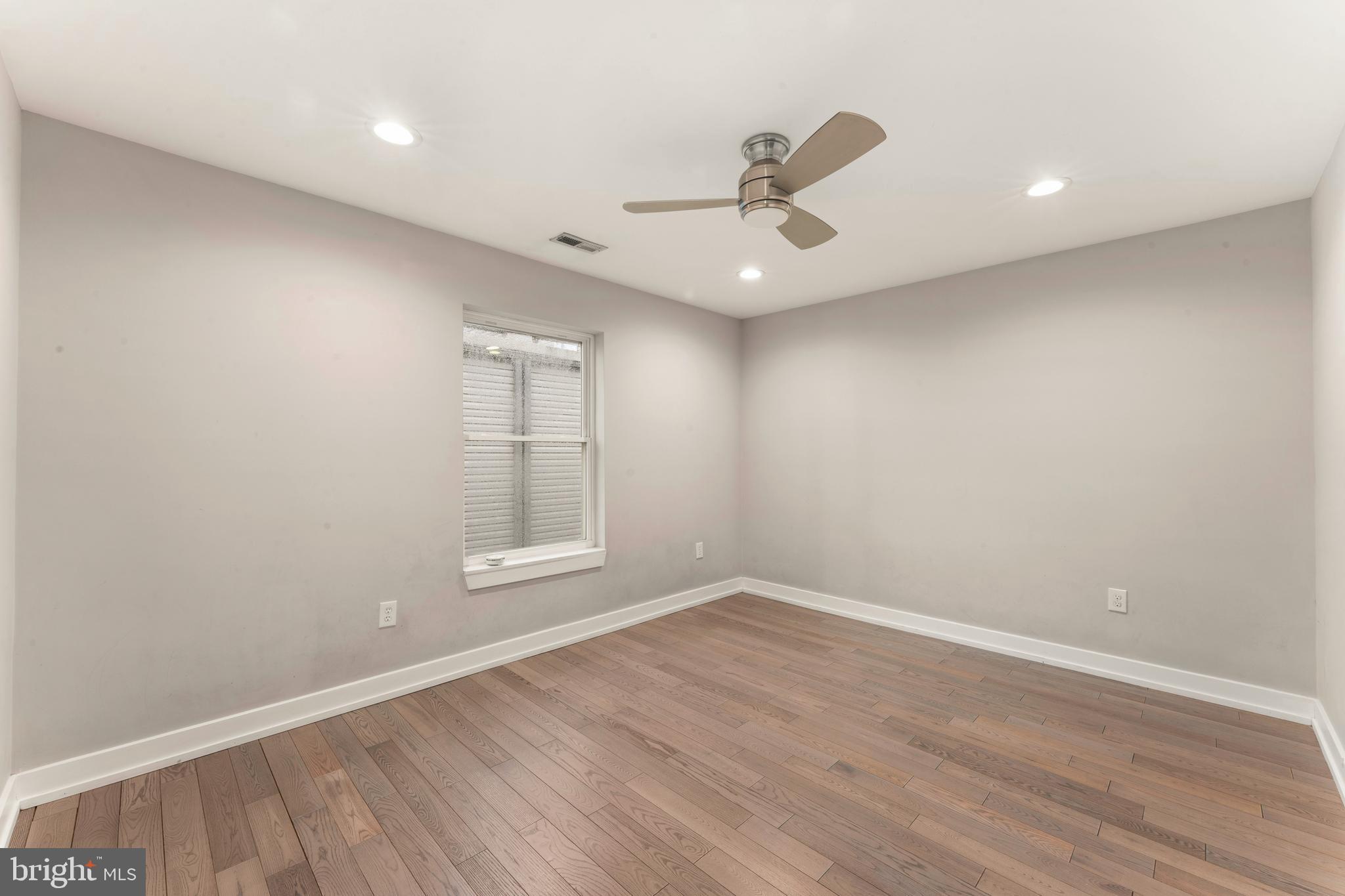 LUDLOW - Residential