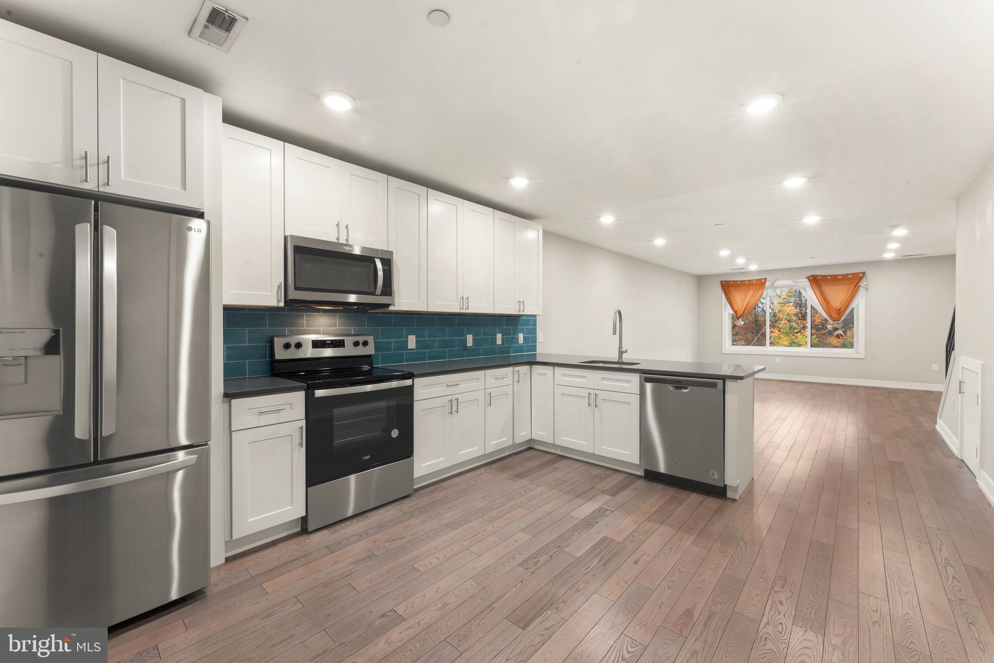 LUDLOW - Residential