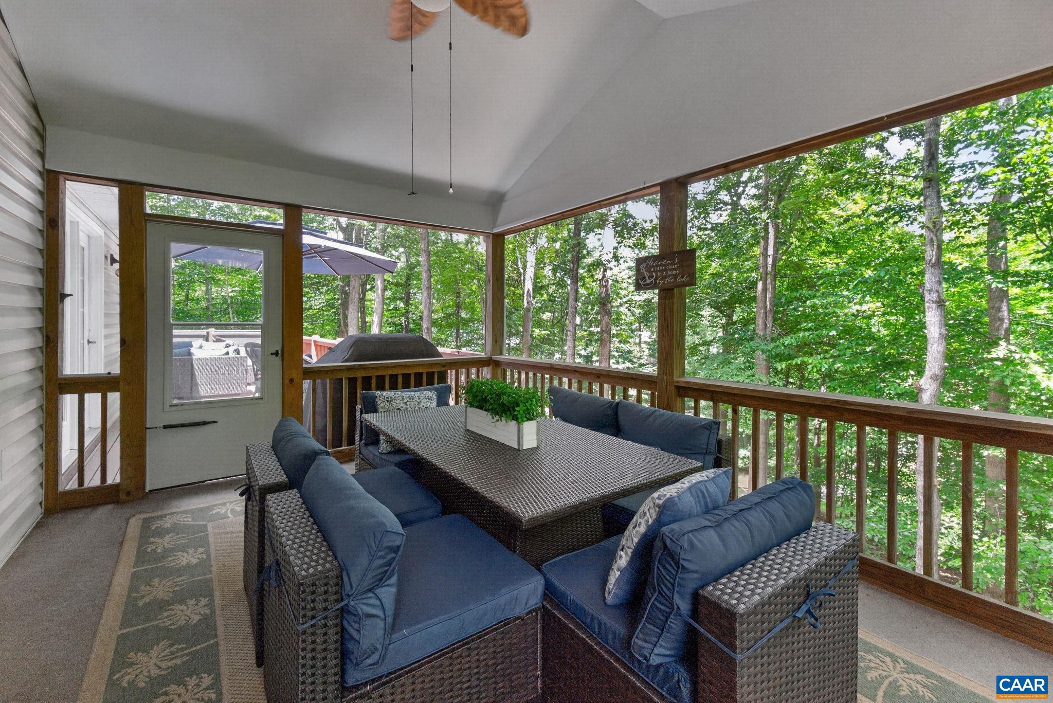 LAKE MONTICELLO - Residential