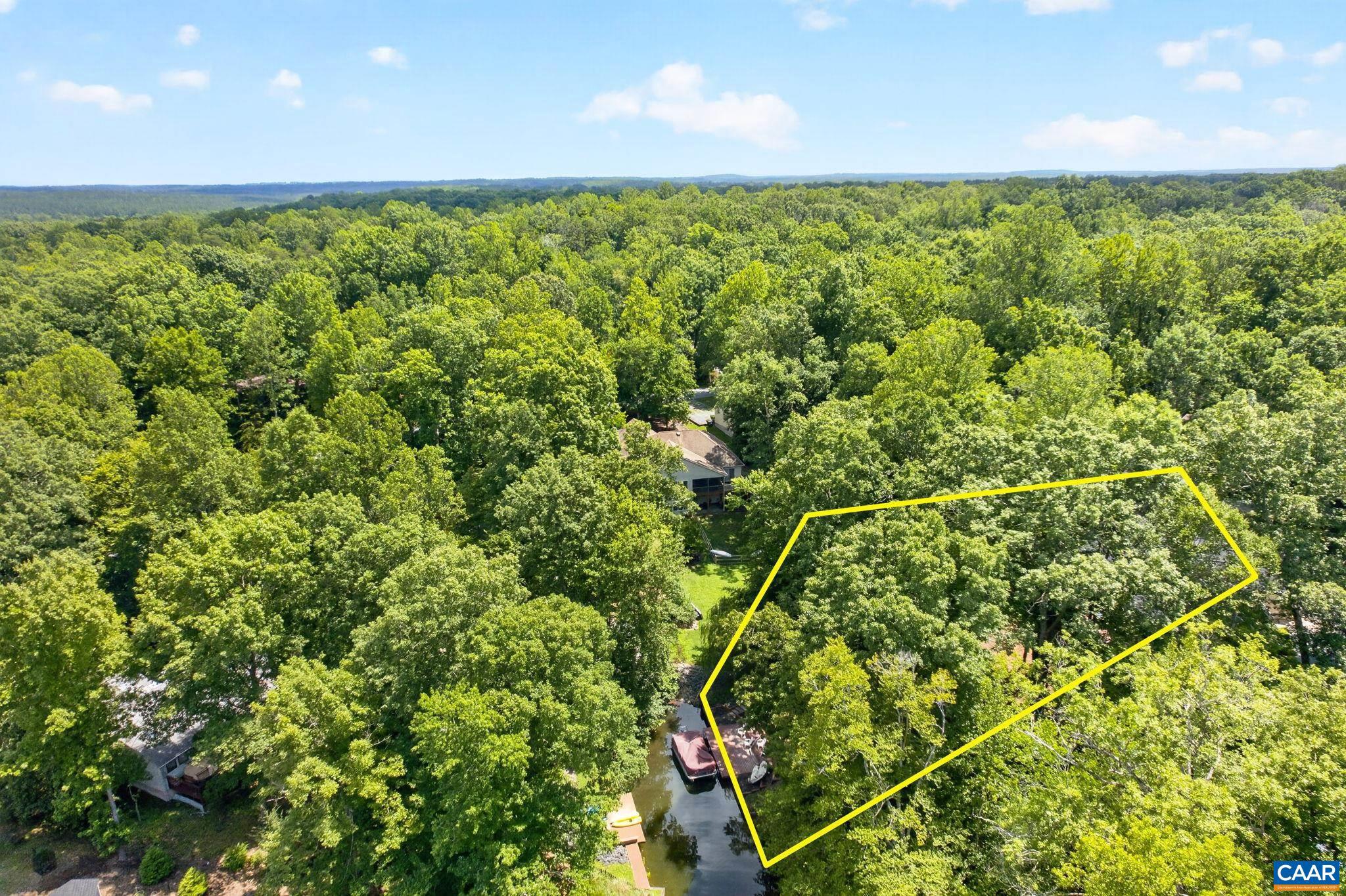 LAKE MONTICELLO - Residential