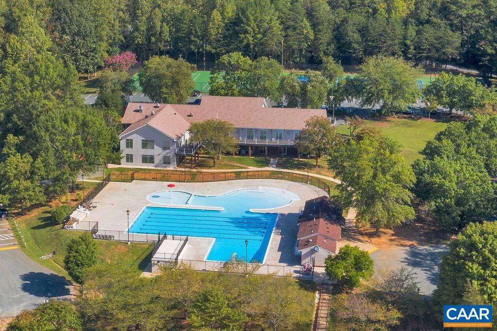 LAKE MONTICELLO - Residential