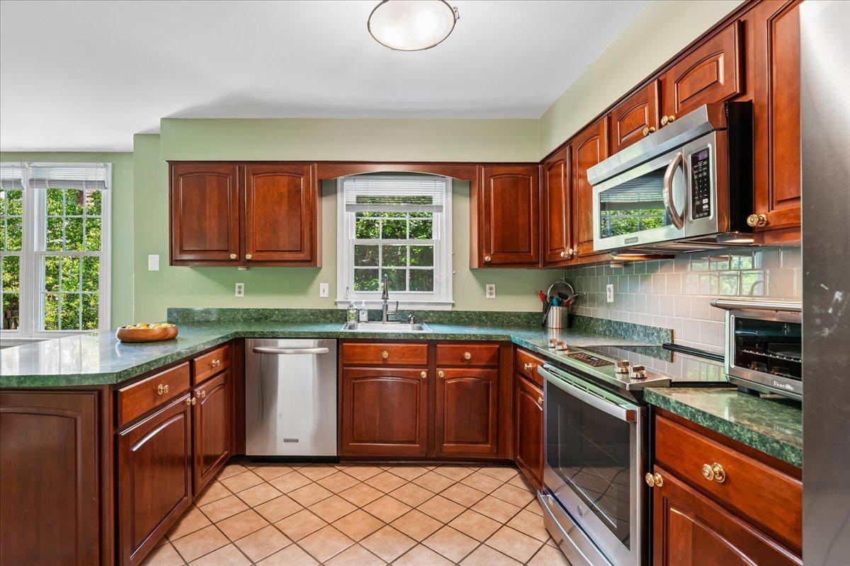WILDWOOD HILLS - Residential