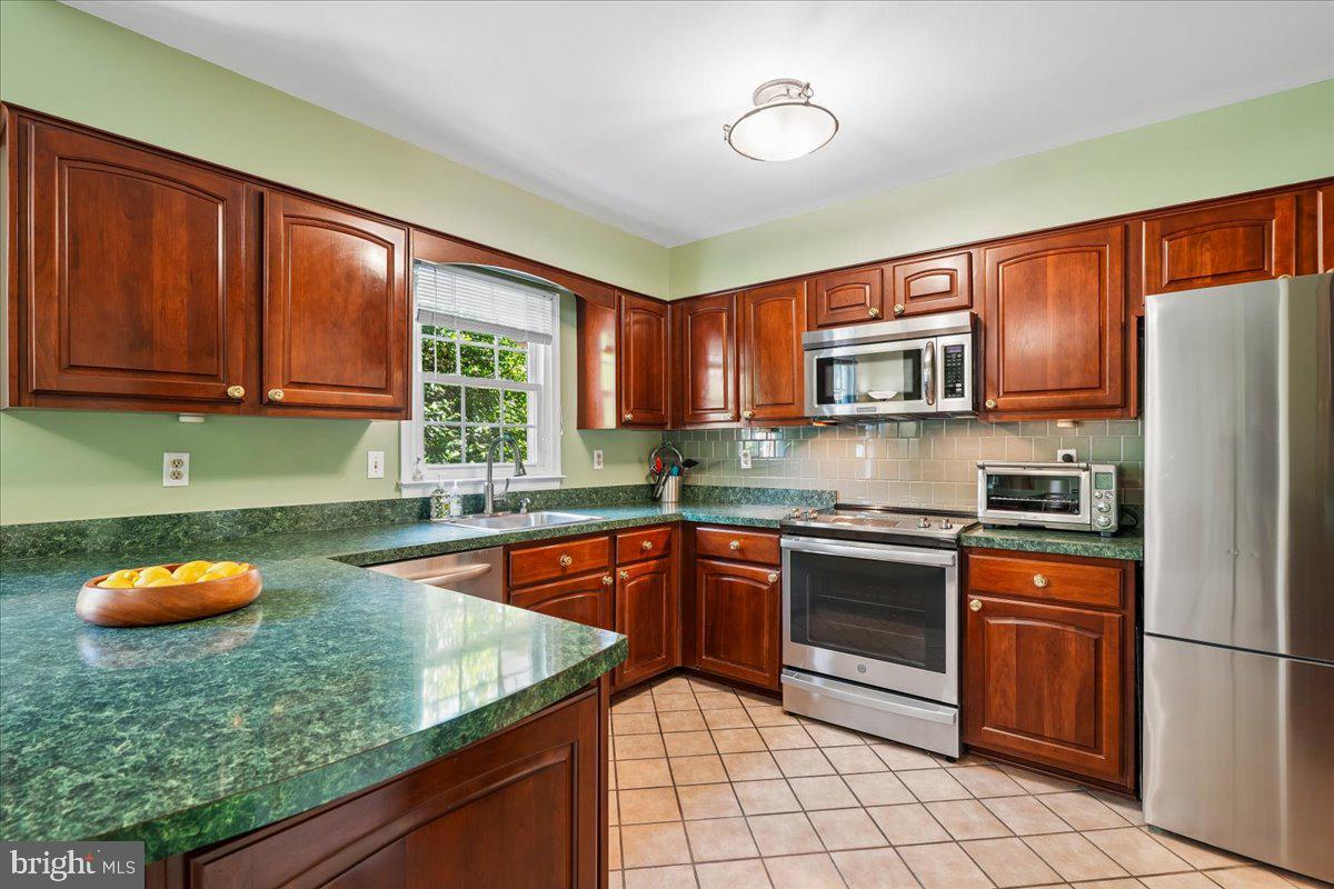 WILDWOOD HILLS - Residential