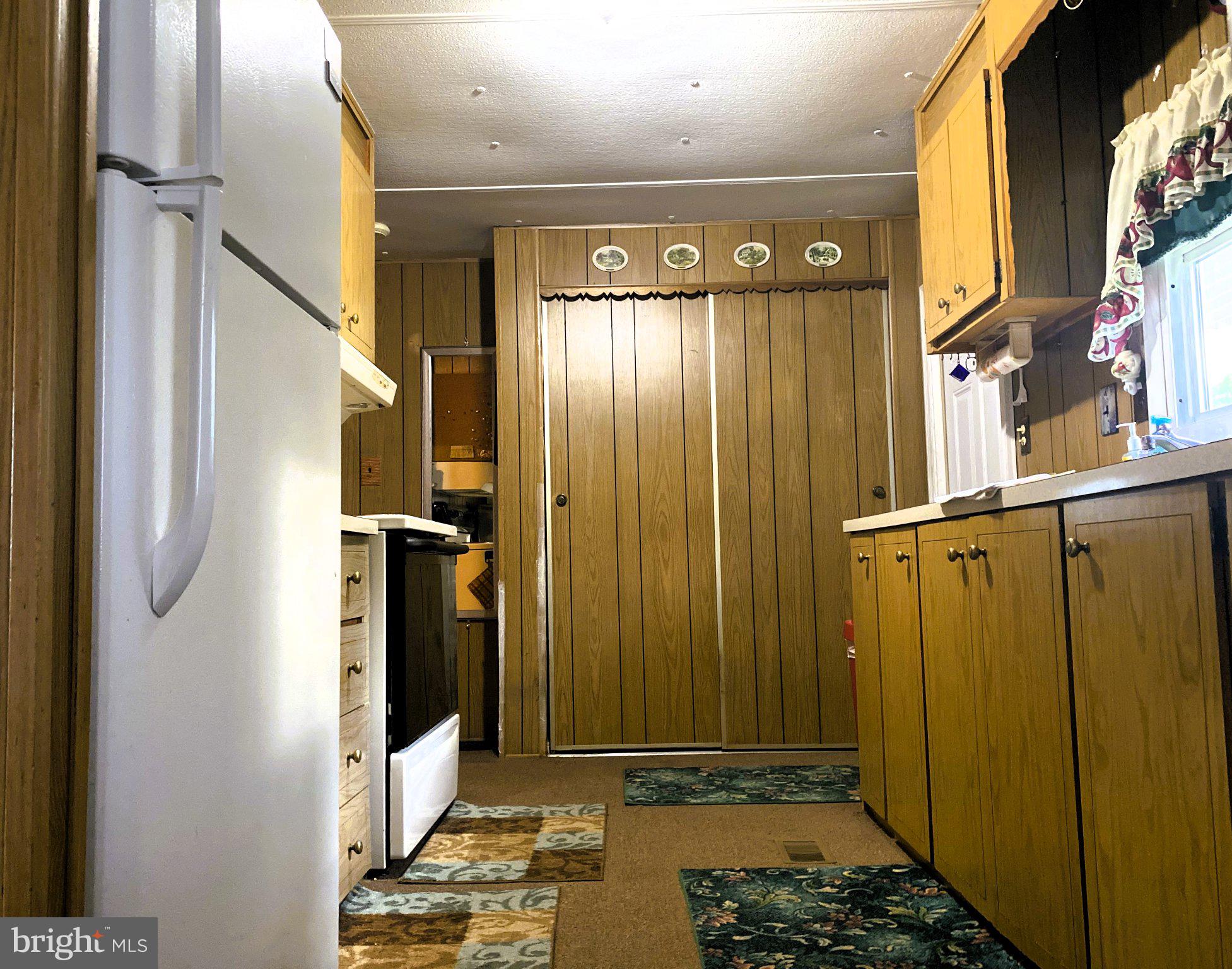 AMCELLE ACRES - Residential