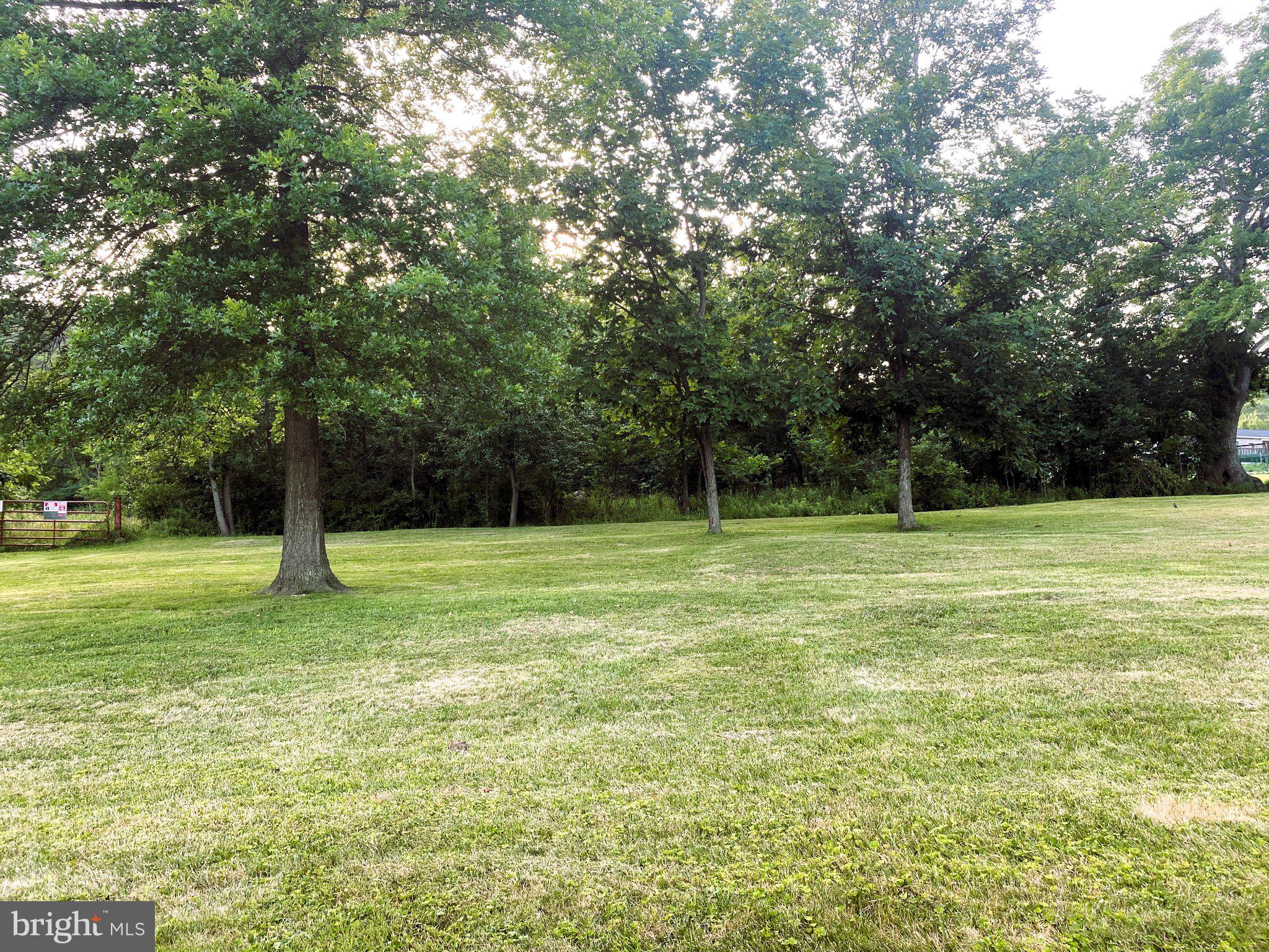 AMCELLE ACRES - Residential