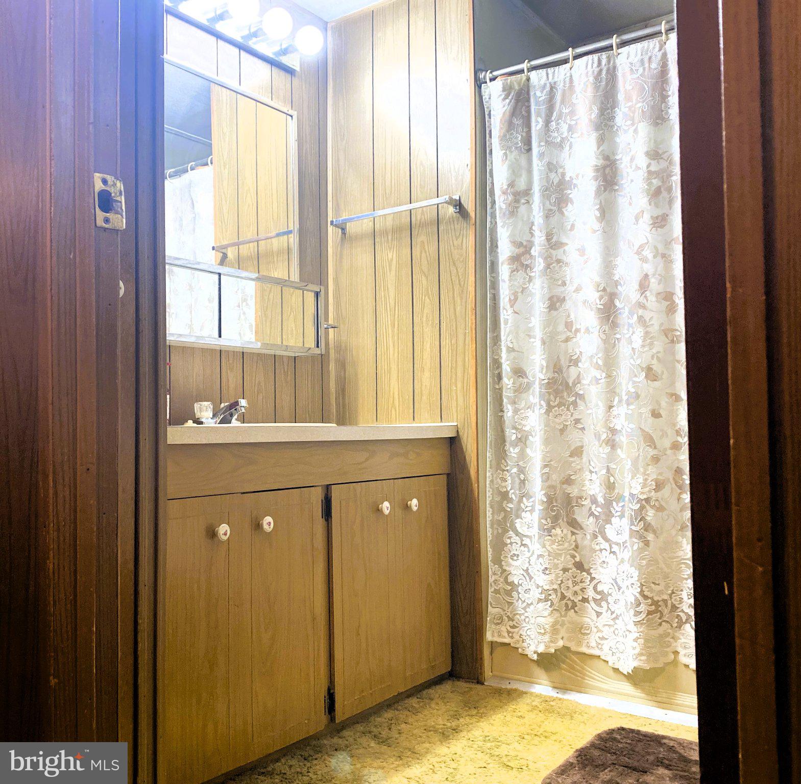 AMCELLE ACRES - Residential