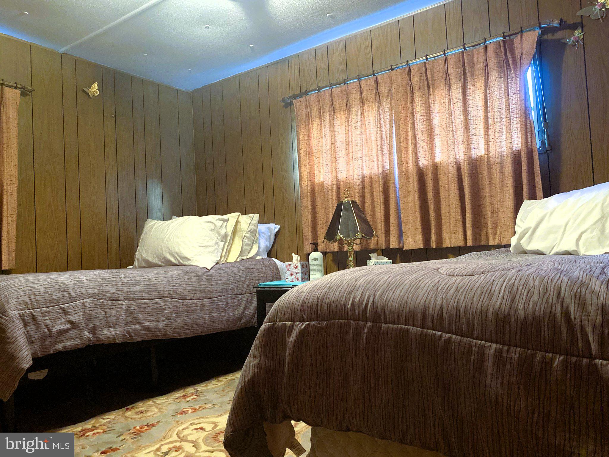 AMCELLE ACRES - Residential