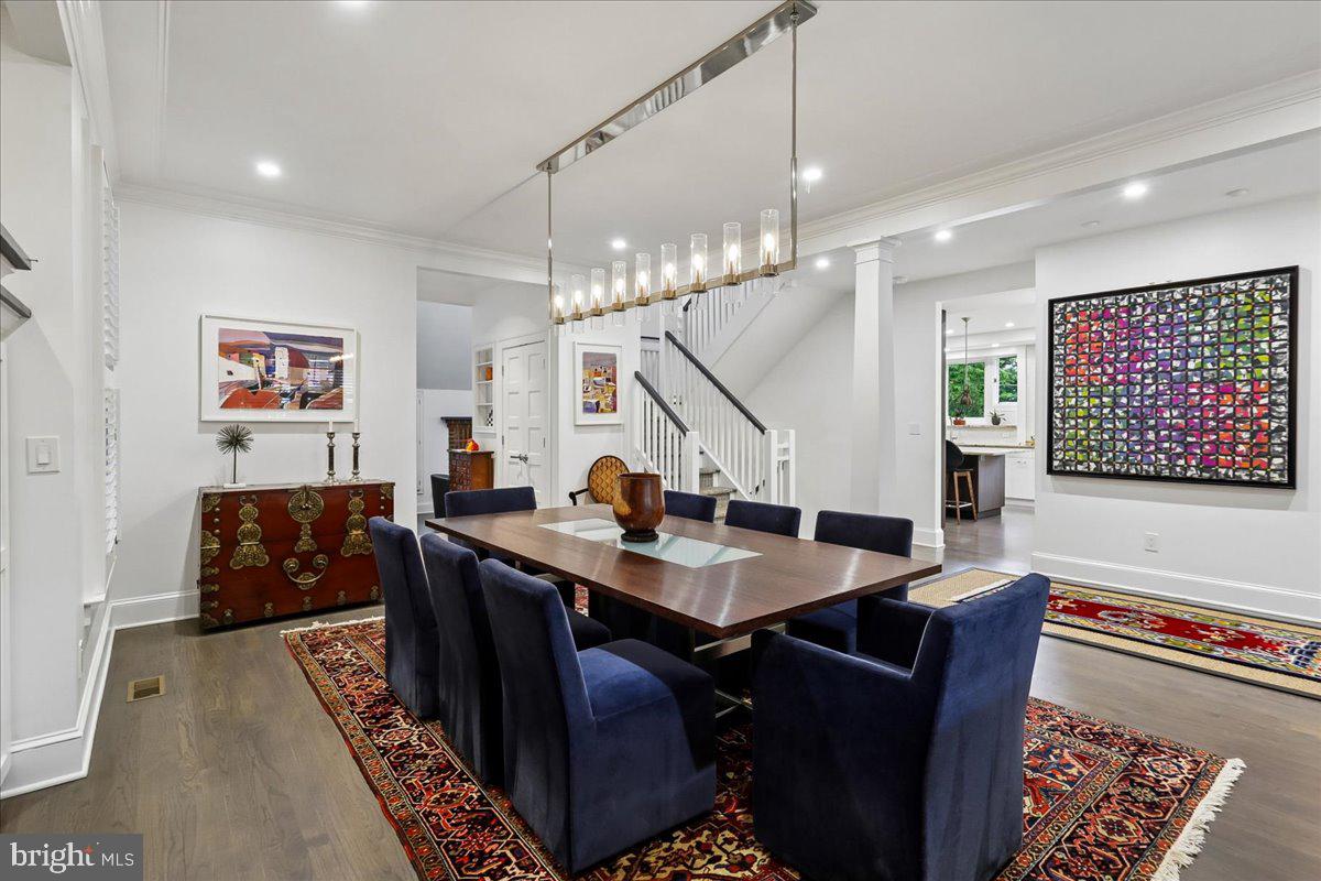 CHEVY CHASE VILLAGE - Residential