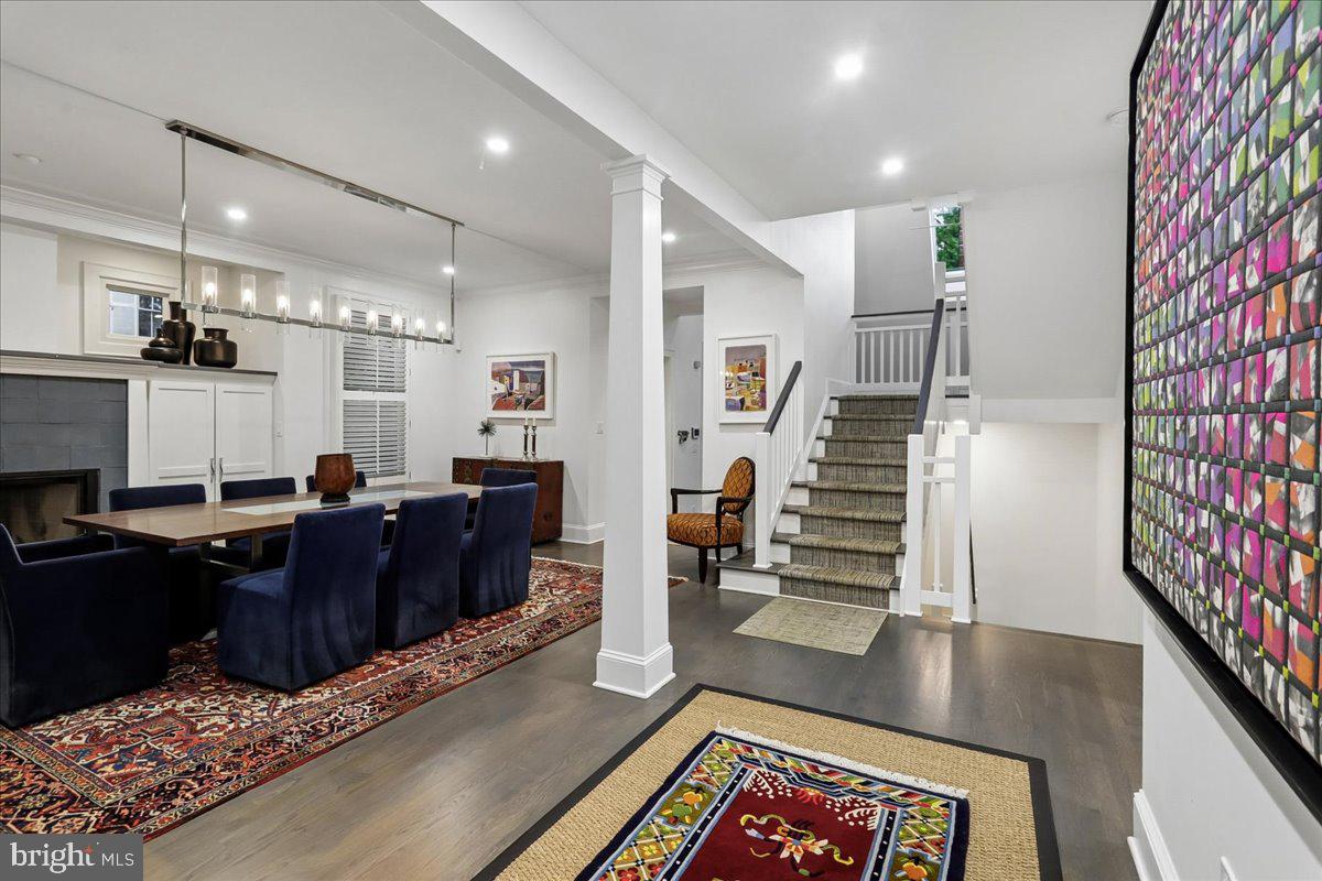 CHEVY CHASE VILLAGE - Residential