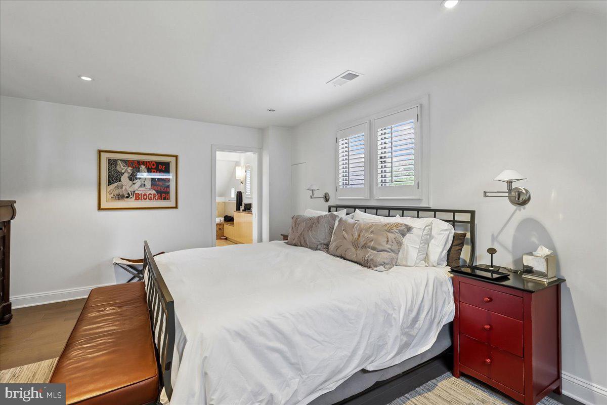 CHEVY CHASE VILLAGE - Residential