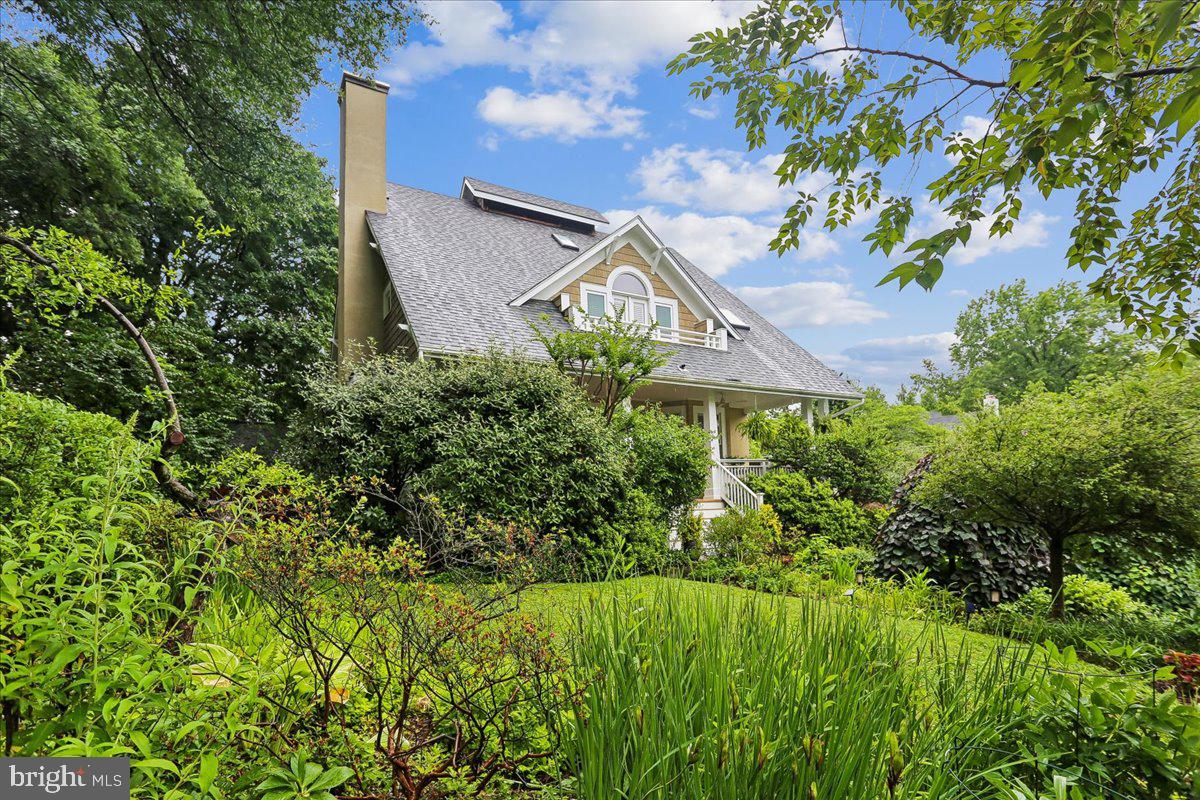 CHEVY CHASE VILLAGE - Residential