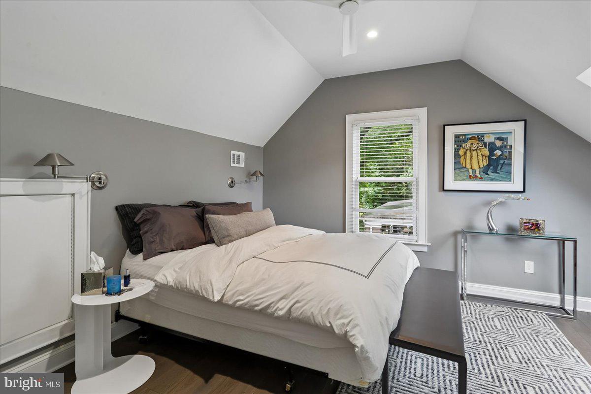 CHEVY CHASE VILLAGE - Residential