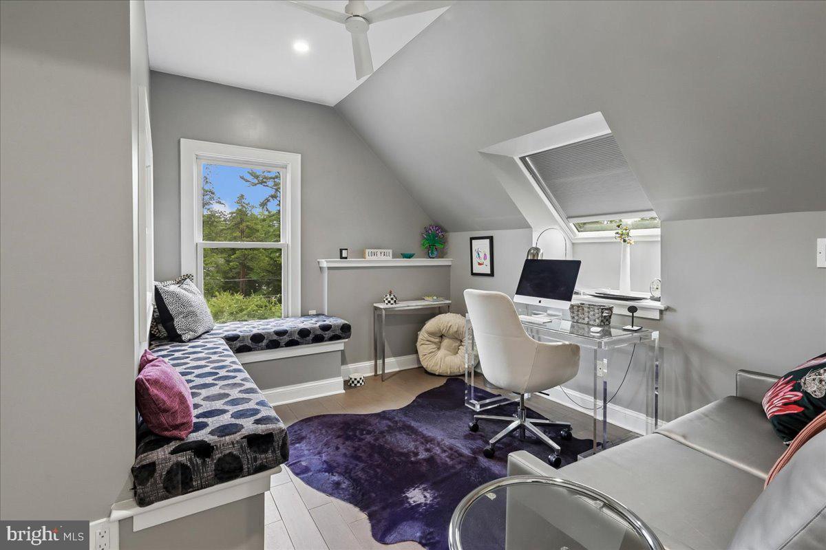 CHEVY CHASE VILLAGE - Residential
