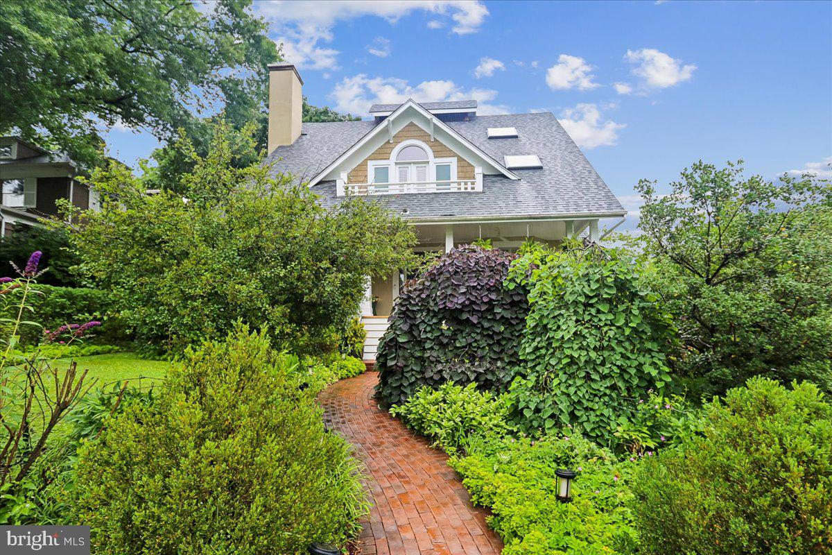 CHEVY CHASE VILLAGE - Residential