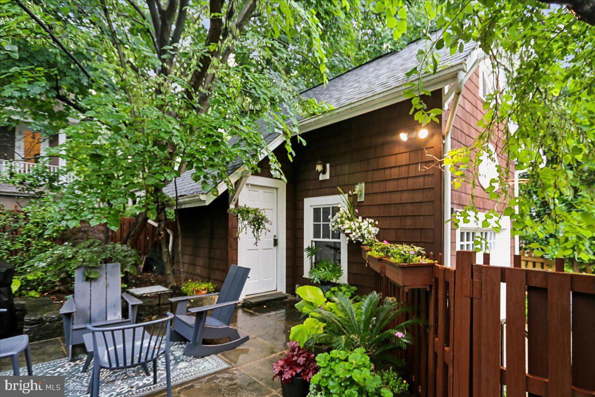 CHEVY CHASE VILLAGE - Residential