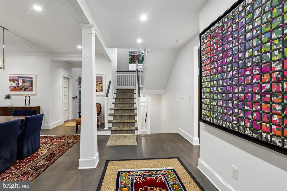 CHEVY CHASE VILLAGE - Residential