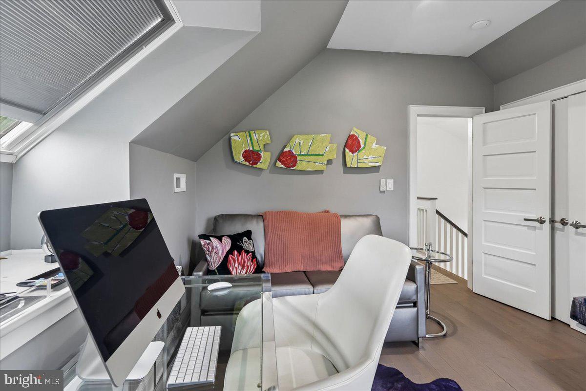 CHEVY CHASE VILLAGE - Residential