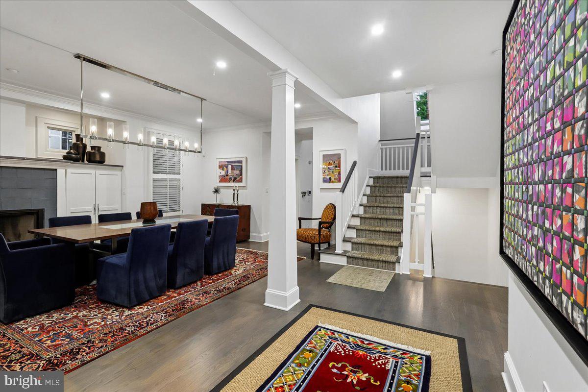 CHEVY CHASE VILLAGE - Residential