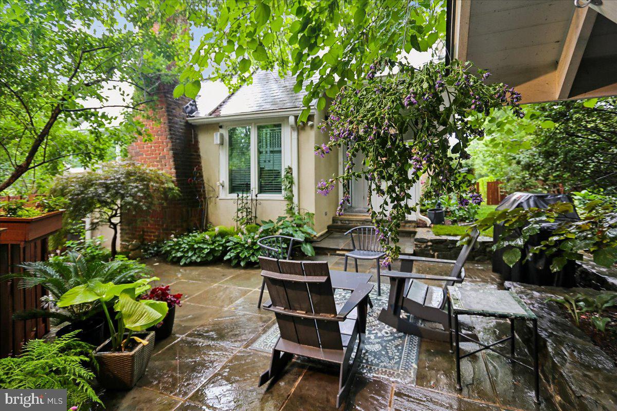 CHEVY CHASE VILLAGE - Residential