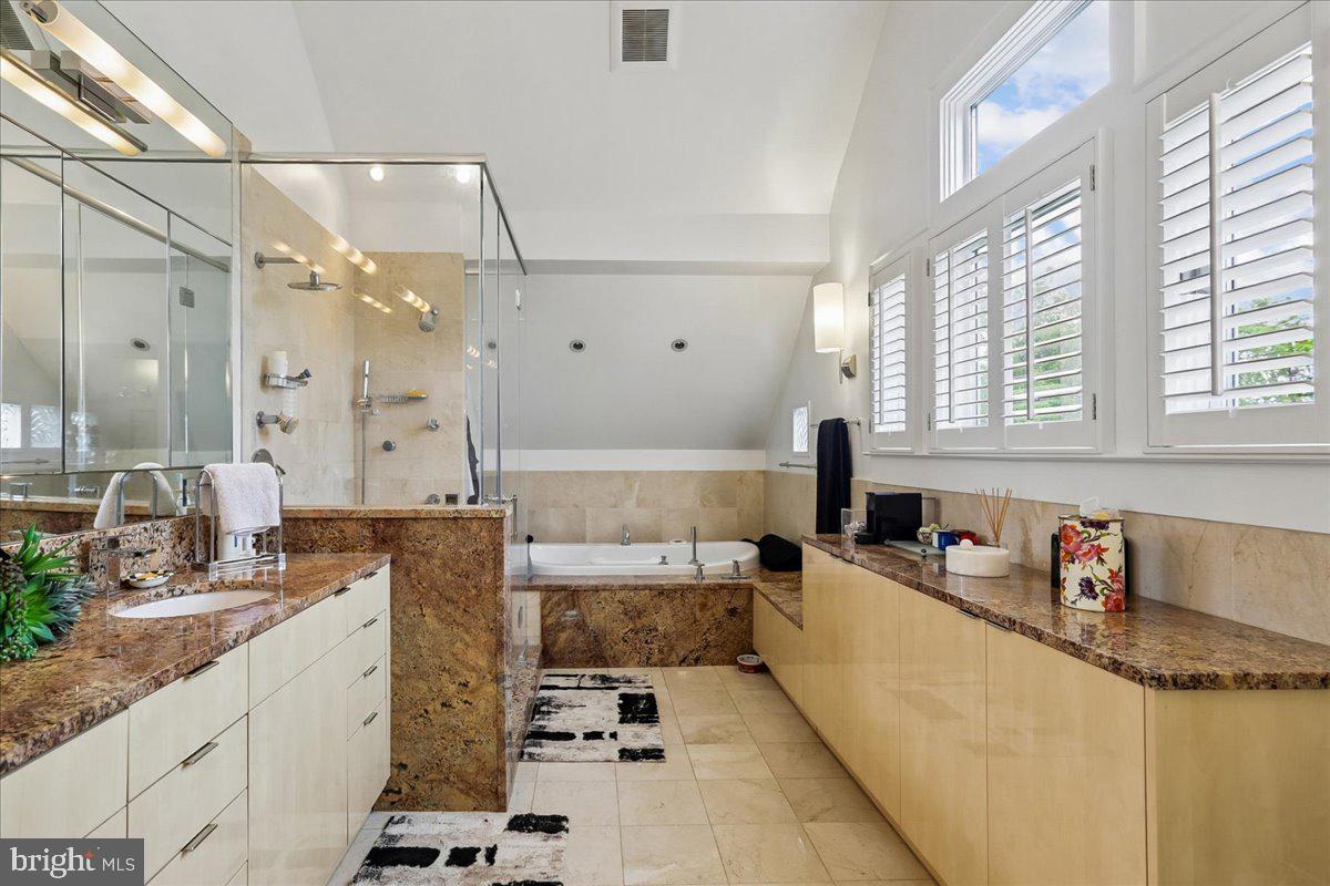 CHEVY CHASE VILLAGE - Residential