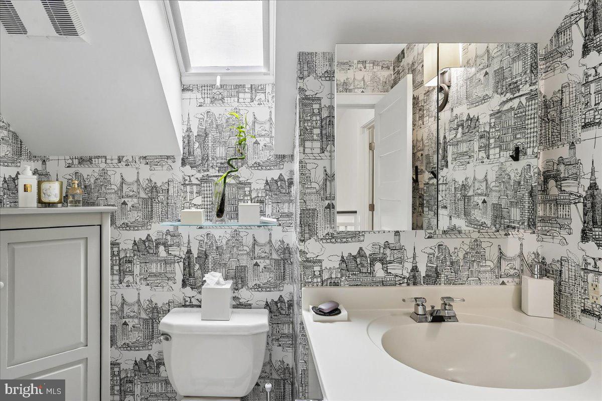 CHEVY CHASE VILLAGE - Residential