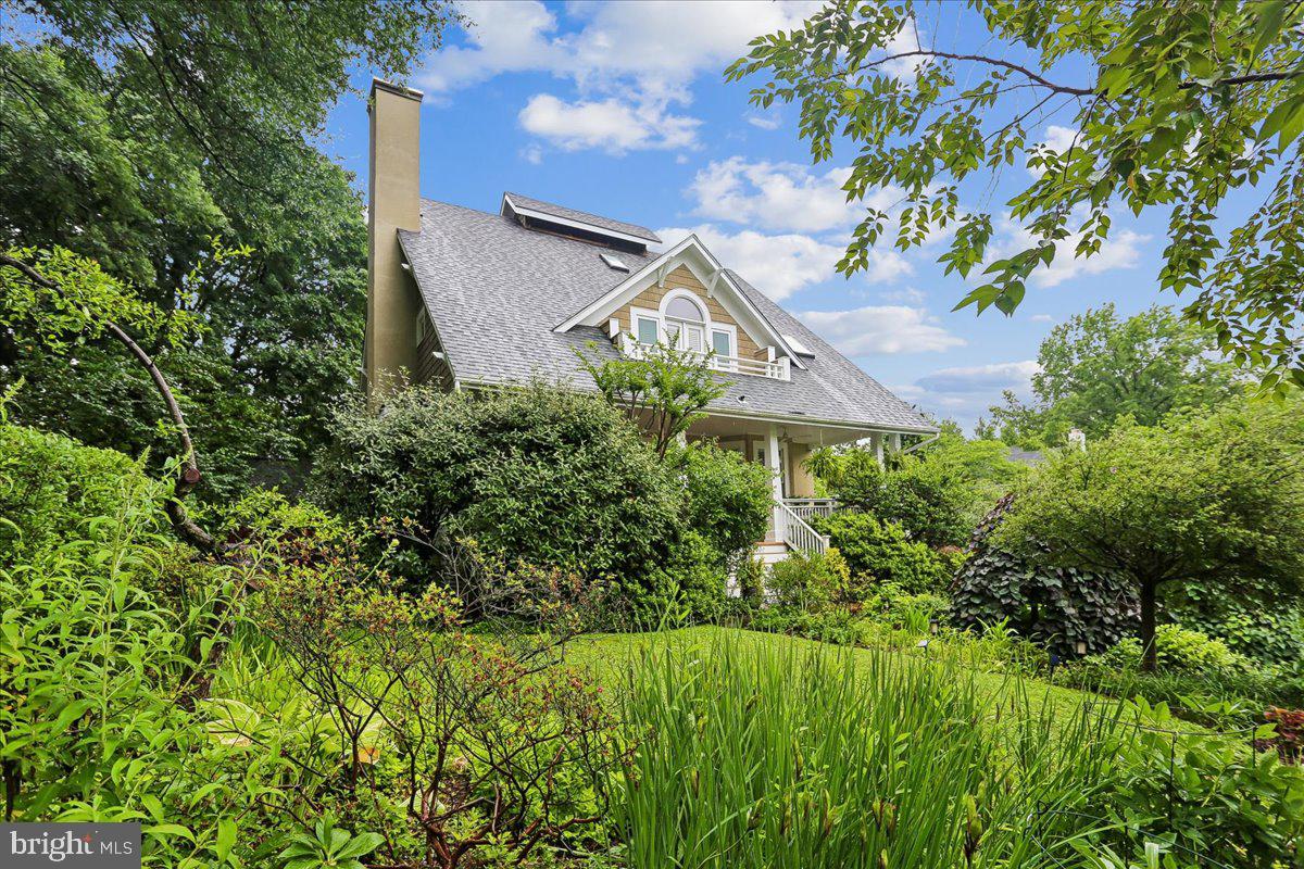 CHEVY CHASE VILLAGE - Residential