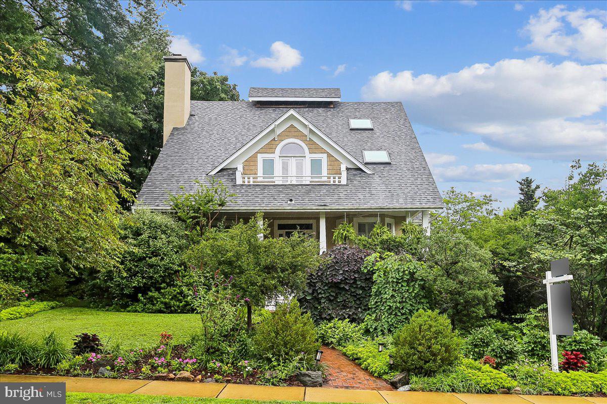 CHEVY CHASE VILLAGE - Residential