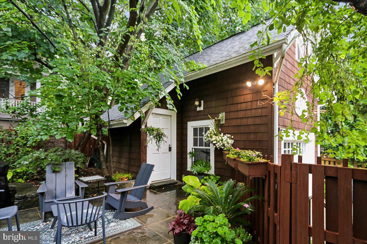 CHEVY CHASE VILLAGE - Residential