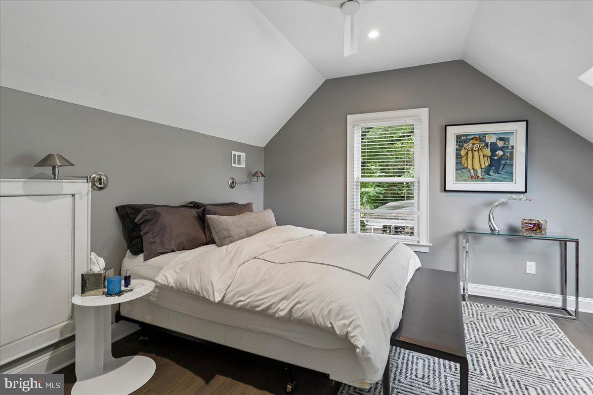 CHEVY CHASE VILLAGE - Residential
