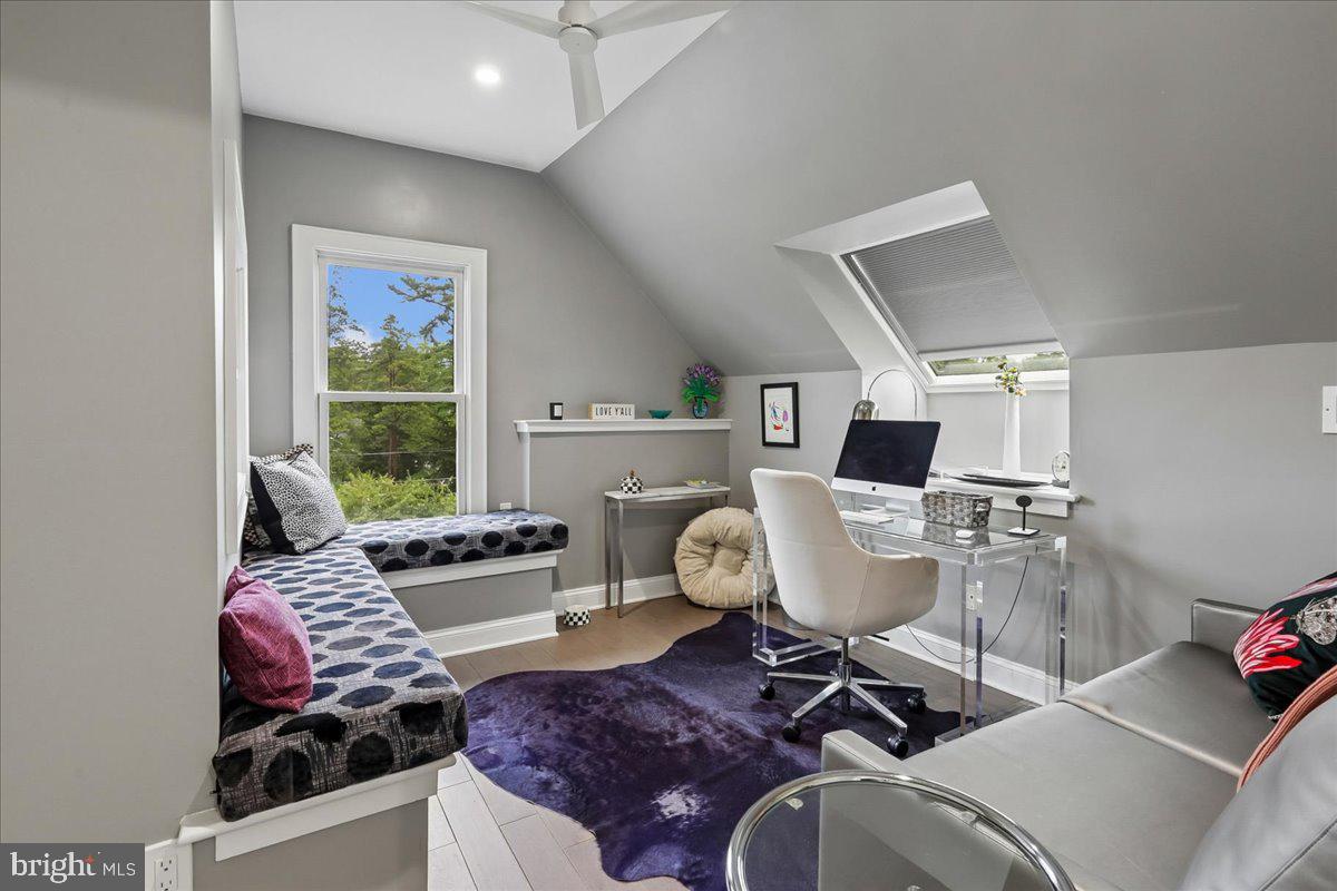CHEVY CHASE VILLAGE - Residential