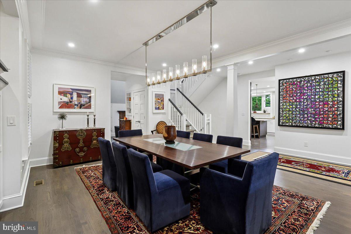 CHEVY CHASE VILLAGE - Residential