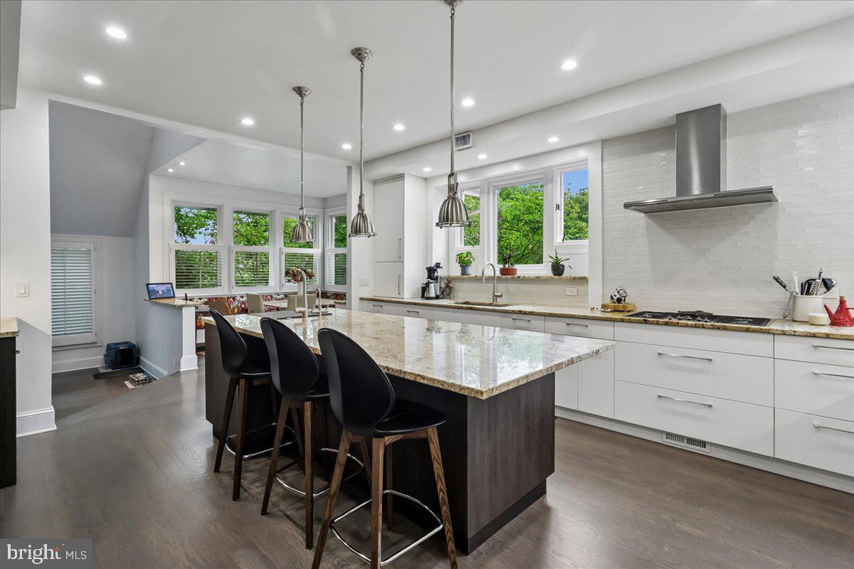 CHEVY CHASE VILLAGE - Residential