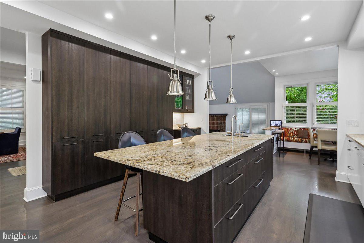 CHEVY CHASE VILLAGE - Residential