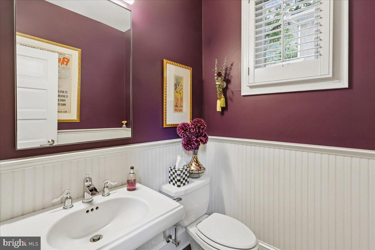 CHEVY CHASE VILLAGE - Residential