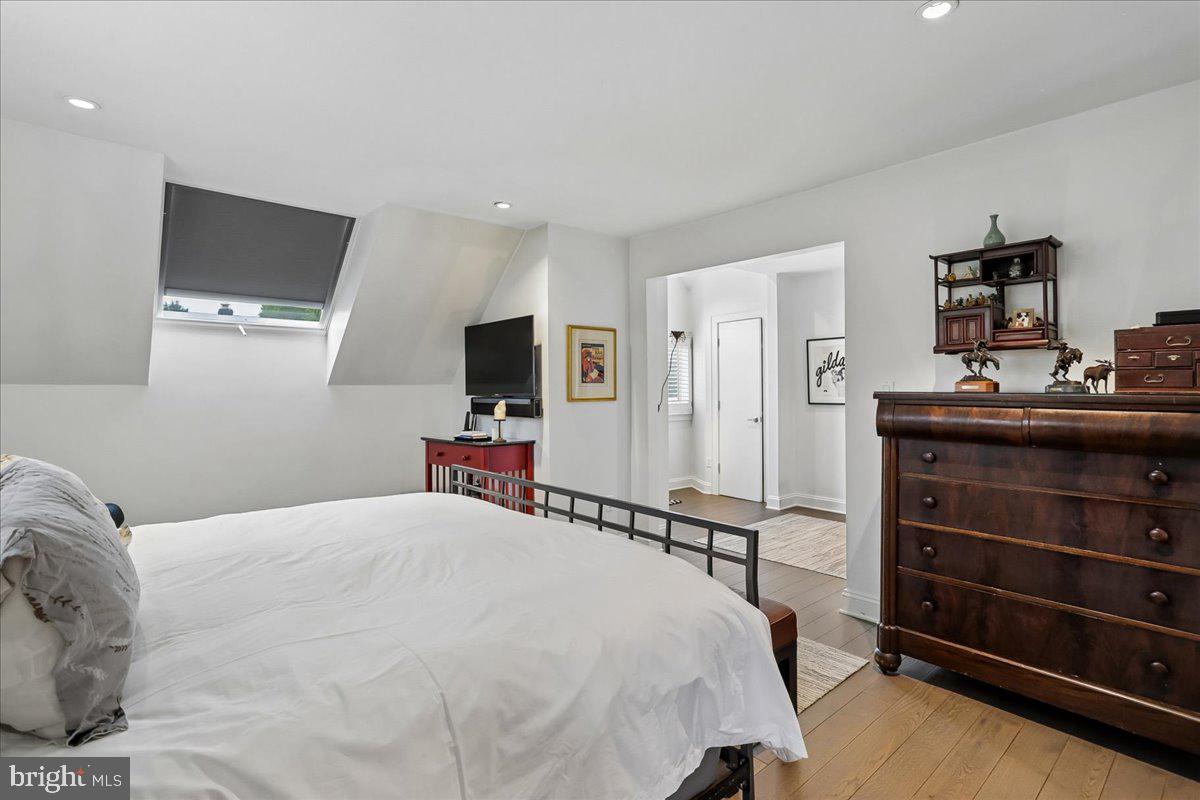CHEVY CHASE VILLAGE - Residential