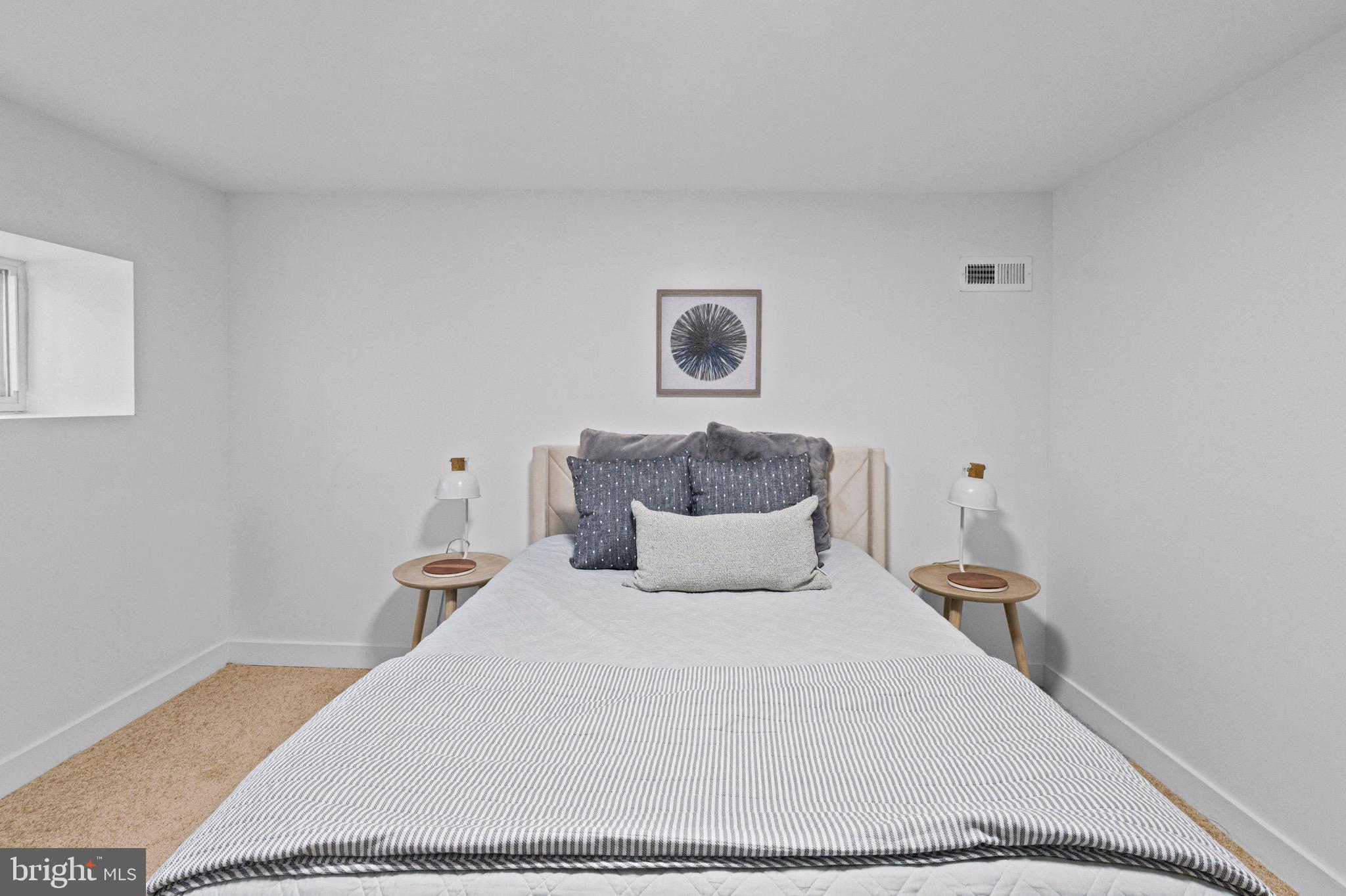 BROADWAY EAST - Residential