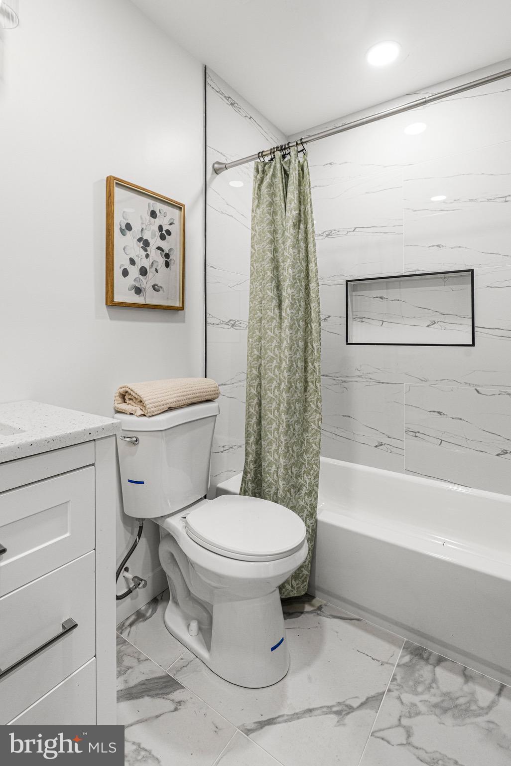BROADWAY EAST - Residential