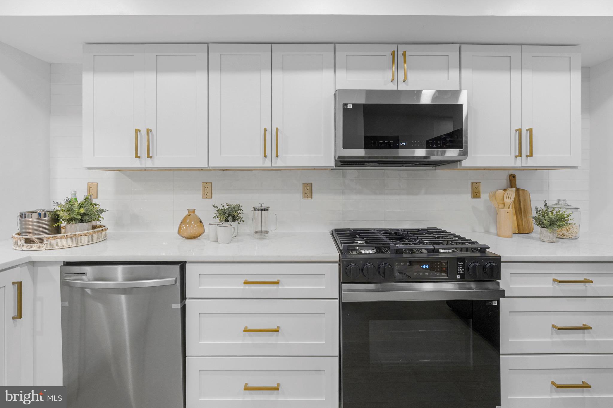 BROADWAY EAST - Residential