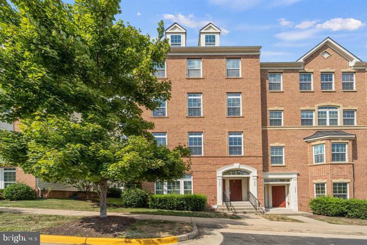 POTOMAC CLUB II - Residential Lease
