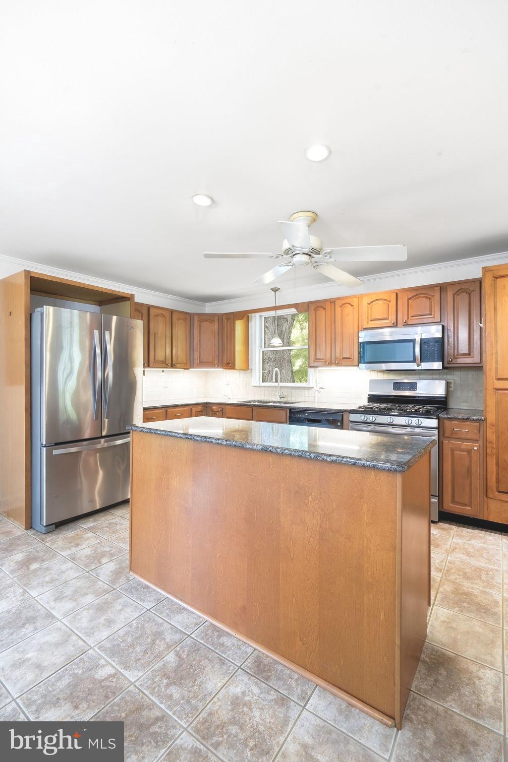 CHESAPEAKE LANDING - Residential