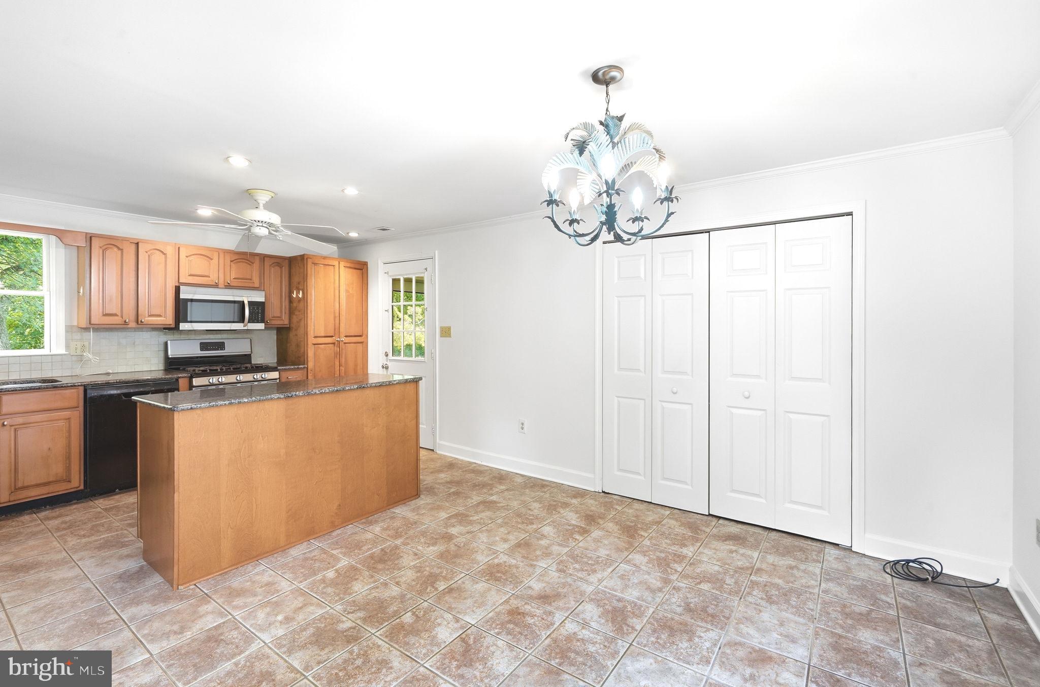 CHESAPEAKE LANDING - Residential