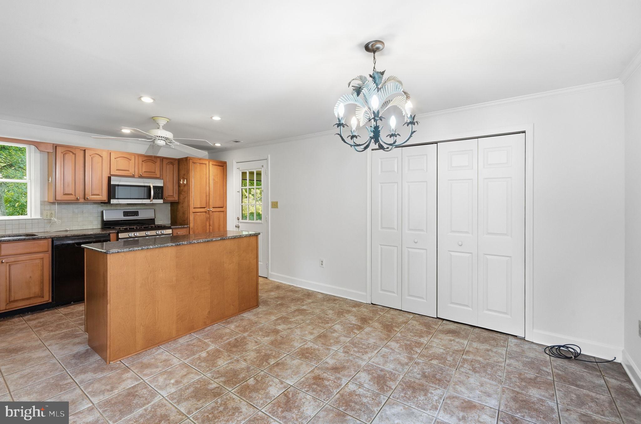 CHESAPEAKE LANDING - Residential