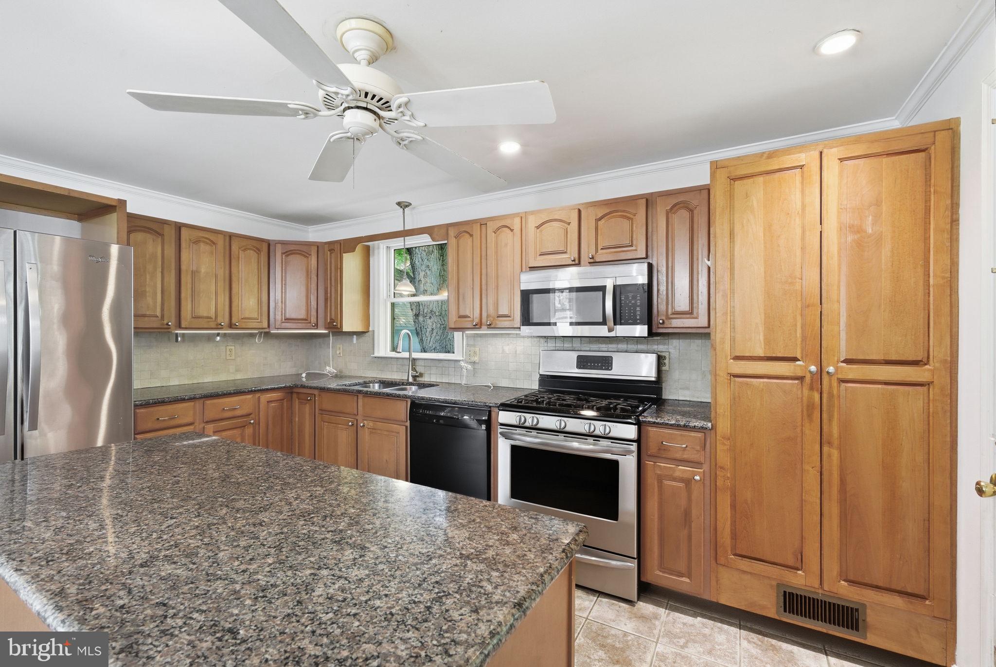 CHESAPEAKE LANDING - Residential